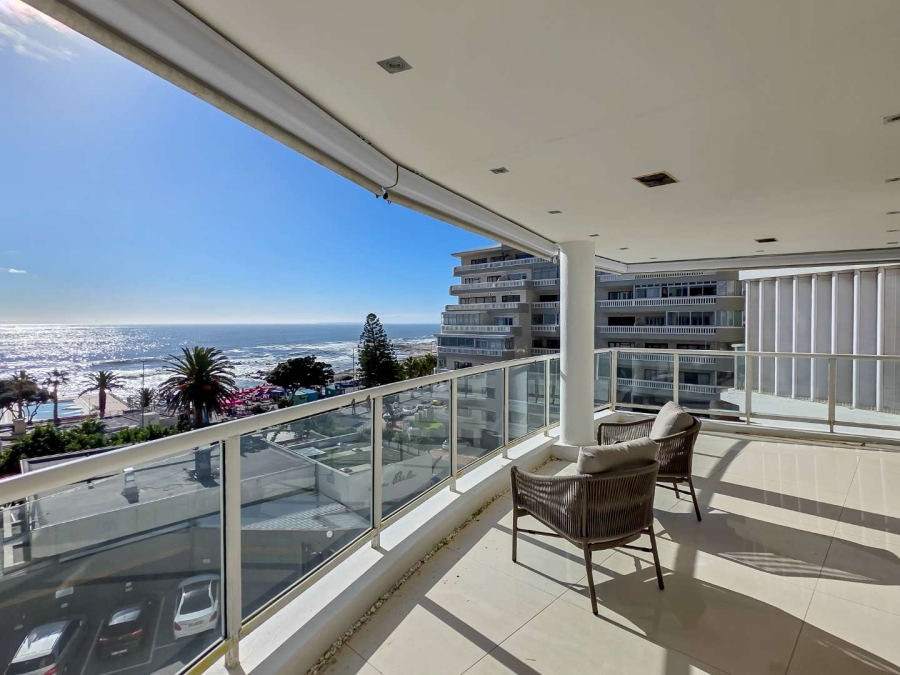 2 Bedroom Property for Sale in Sea Point Western Cape